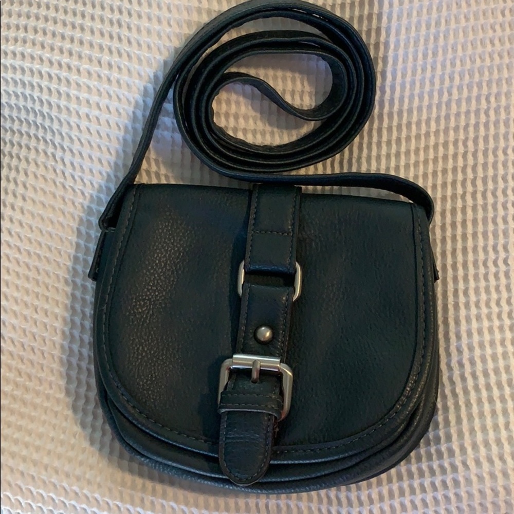 Merona grey crossbody bag. Silver tone hardware.